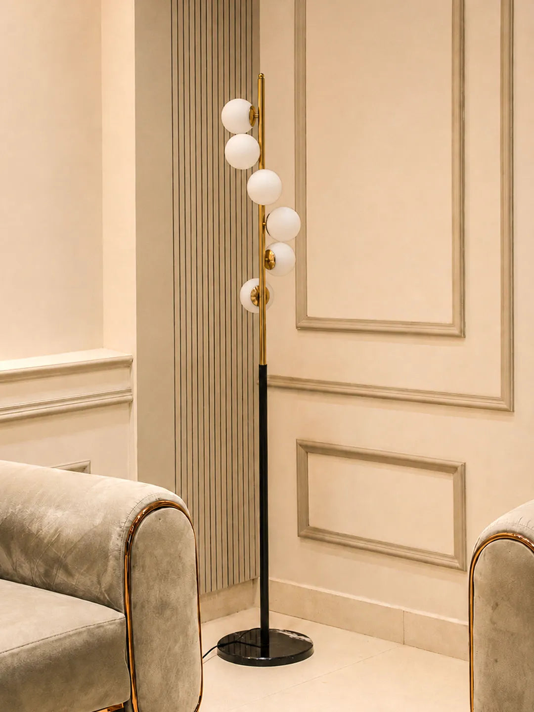 FLOOR LAMP WGISPERING HOMES KINGSLEY