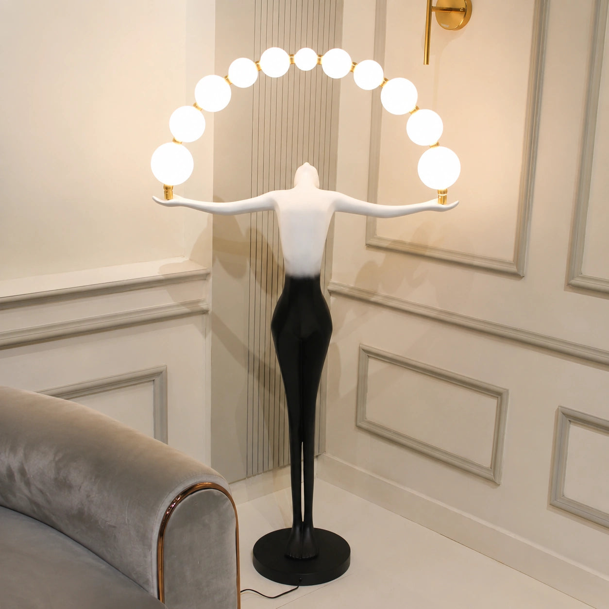 Modern Sculpture Floor Lamp with Globe Lights